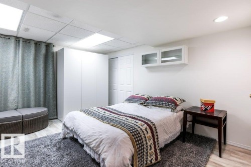3 Pearson Place, St. Albert, AB - Indoor Photo Showing Bedroom