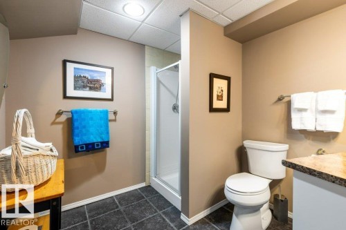 3 Pearson Place, St. Albert, AB - Indoor Photo Showing Bathroom
