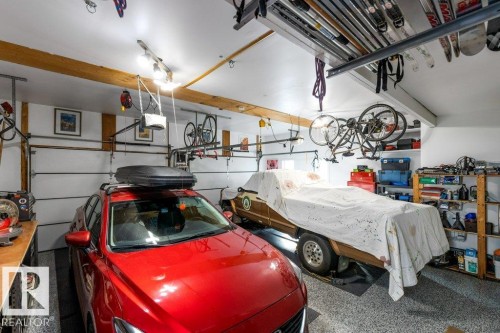 3 Pearson Place, St. Albert, AB - Indoor Photo Showing Garage