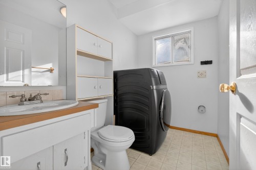 3801 33 Avenue, Leduc, AB - Indoor Photo Showing Laundry Room