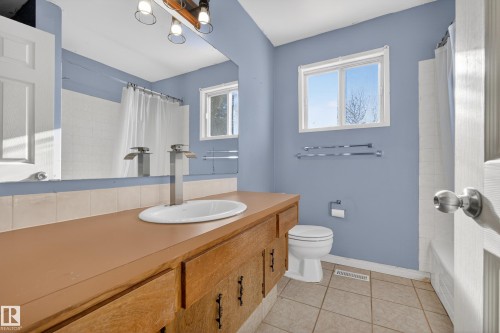 3801 33 Avenue, Leduc, AB - Indoor Photo Showing Bathroom