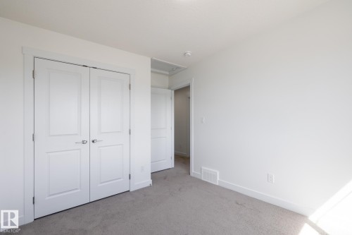 1535 211 Street, Edmonton, AB - Indoor