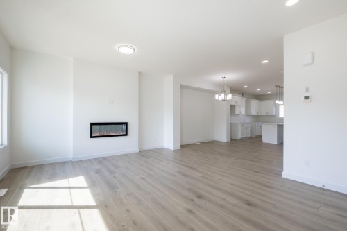 1535 211 Street, Edmonton, AB - Indoor
