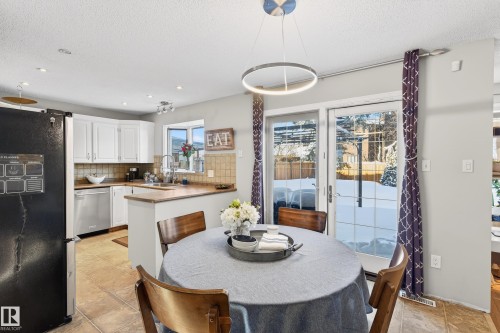 52 Langholm Drive, St. Albert, AB - Indoor Photo Showing Dining Room