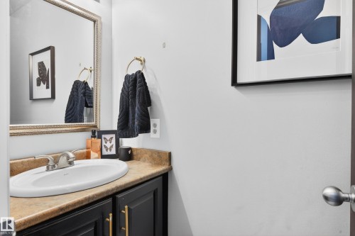 52 Langholm Drive, St. Albert, AB - Indoor Photo Showing Bathroom