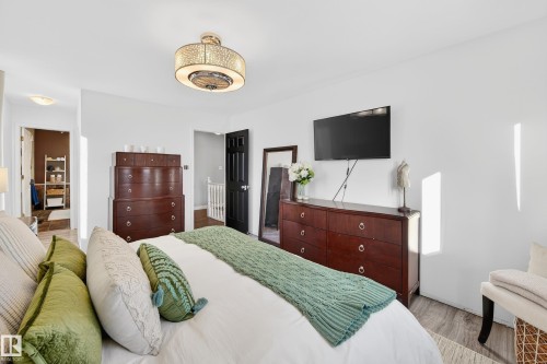 52 Langholm Drive, St. Albert, AB - Indoor Photo Showing Bedroom