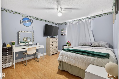 52 Langholm Drive, St. Albert, AB - Indoor Photo Showing Bedroom