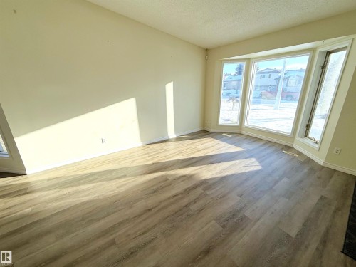 129 A St. Andrews Drive, Stony Plain, AB - Indoor Photo Showing Other Room