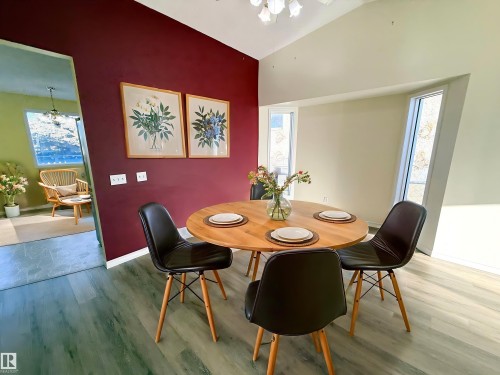 129 A St. Andrews Drive, Stony Plain, AB - Indoor Photo Showing Dining Room