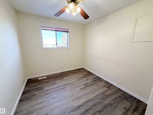 129 A St. Andrews Drive, Stony Plain, AB - Indoor Photo Showing Other Room
