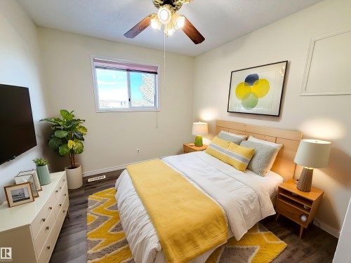 129 A St. Andrews Drive, Stony Plain, AB - Indoor Photo Showing Bedroom