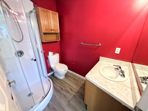 129 A St. Andrews Drive, Stony Plain, AB - Indoor Photo Showing Bathroom