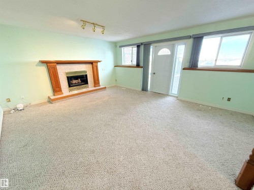 129 A St. Andrews Drive, Stony Plain, AB - Indoor With Fireplace