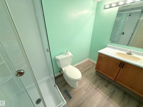 129 A St. Andrews Drive, Stony Plain, AB - Indoor Photo Showing Bathroom