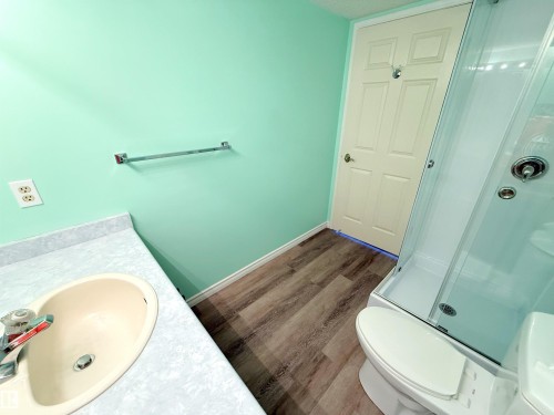 129 A St. Andrews Drive, Stony Plain, AB - Indoor Photo Showing Bathroom