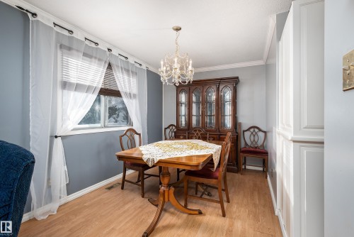 3424 65 Street, Edmonton, AB - Indoor Photo Showing Dining Room