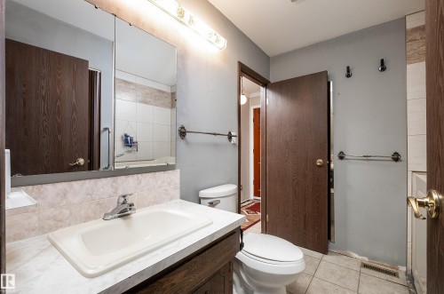 3424 65 Street, Edmonton, AB - Indoor Photo Showing Bathroom