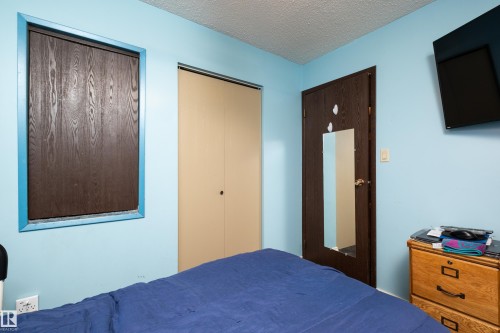 3424 65 Street, Edmonton, AB - Indoor Photo Showing Bedroom