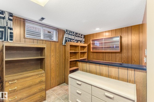 Walk in closet featuring light tile patterned floors - 3519 111B Street, Edmonton, AB - Indoor Photo Showing Other Room
