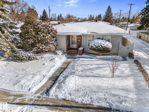 View of front of home featuring stucco siding - 3519 111B Street, Edmonton, AB - Outdoor