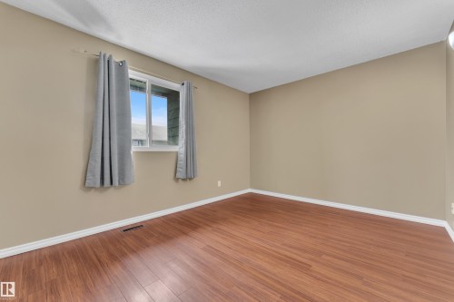 896 Abbottsfield Road Nw, Edmonton, AB - Indoor Photo Showing Other Room