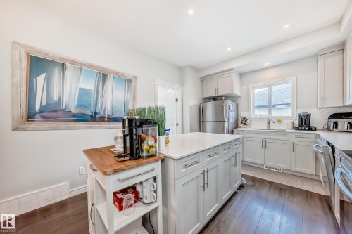 2 Southpointe Boulevard, Fort Saskatchewan, AB - Indoor Photo Showing Kitchen