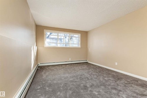 B01 10620 104 Street, Edmonton, AB - Indoor Photo Showing Other Room