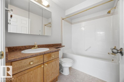 202 8108 109 Street, Edmonton, AB - Indoor Photo Showing Bathroom