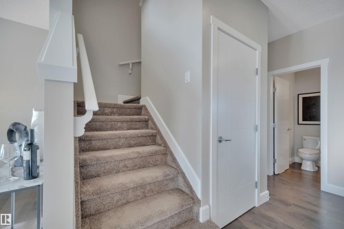 2383 Ware Crescent, Edmonton, AB - Indoor Photo Showing Other Room