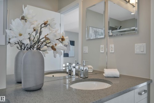 2383 Ware Crescent, Edmonton, AB - Indoor Photo Showing Bathroom