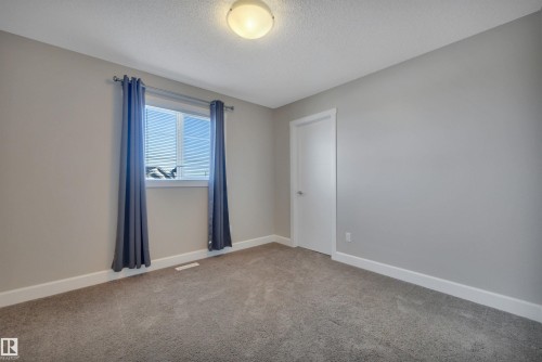 2383 Ware Crescent, Edmonton, AB - Indoor Photo Showing Other Room