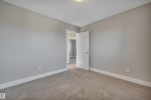 2383 Ware Crescent, Edmonton, AB - Indoor Photo Showing Other Room