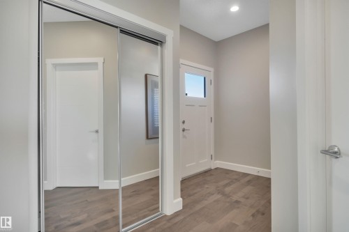 2383 Ware Crescent, Edmonton, AB - Indoor Photo Showing Other Room