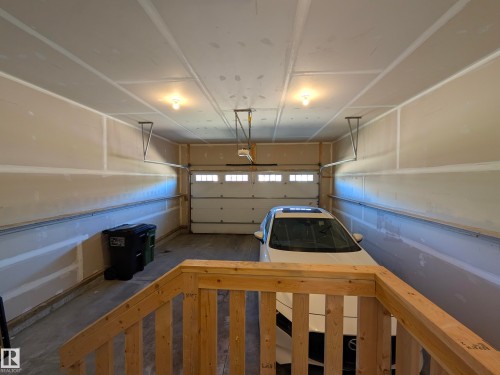 34 3090 Cameron Heights Way, Edmonton, AB - Indoor Photo Showing Garage