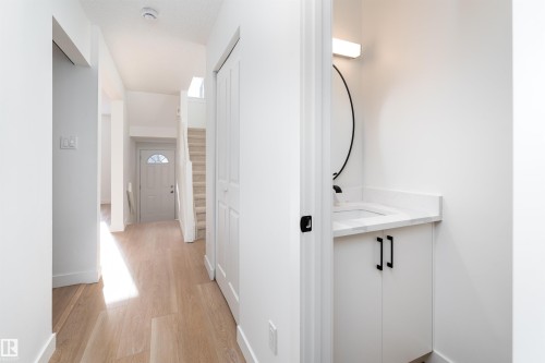 3108 142 Avenue, Edmonton, AB - Indoor Photo Showing Other Room