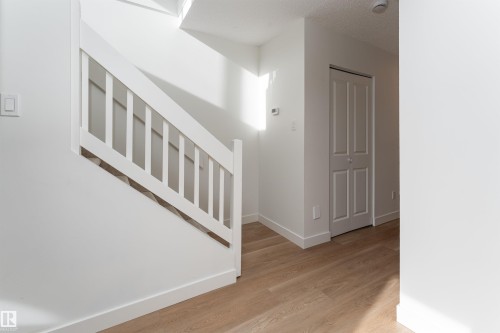 3108 142 Avenue, Edmonton, AB - Indoor Photo Showing Other Room