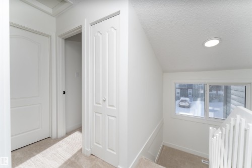 3108 142 Avenue, Edmonton, AB - Indoor Photo Showing Other Room
