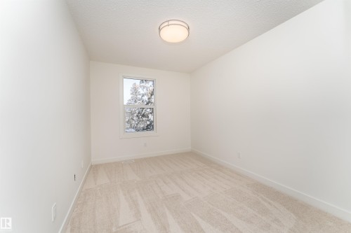 3108 142 Avenue, Edmonton, AB - Indoor Photo Showing Other Room