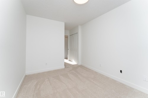 3108 142 Avenue, Edmonton, AB - Indoor Photo Showing Other Room
