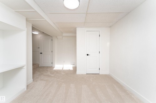 3108 142 Avenue, Edmonton, AB - Indoor Photo Showing Other Room
