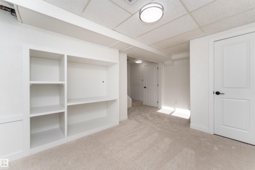 3108 142 Avenue, Edmonton, AB - Indoor Photo Showing Other Room