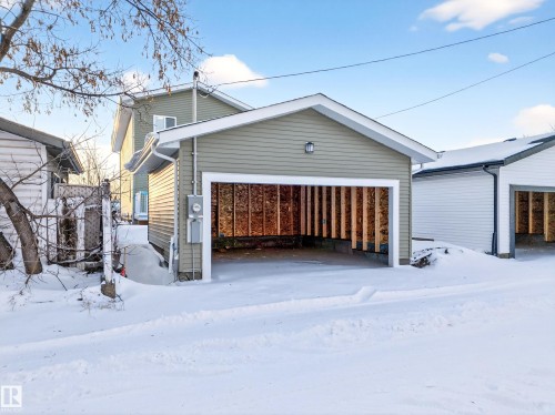 View of snow covered garage - 9907 68 Street, Edmonton, AB - Outdoor