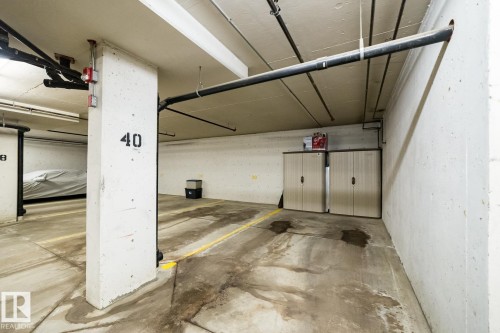101 260 Sturgeon Road, St. Albert, AB - Indoor Photo Showing Garage