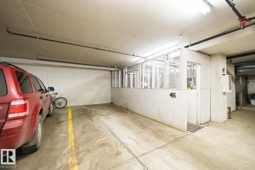 101 260 Sturgeon Road, St. Albert, AB - Indoor Photo Showing Garage