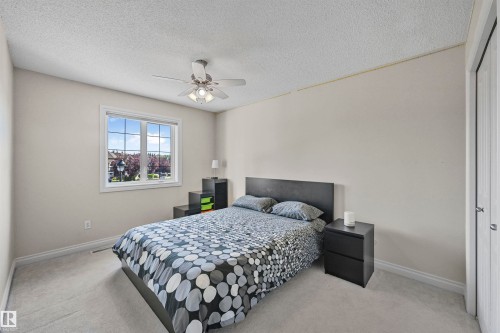 1516 Thorogood Close, Edmonton, AB - Indoor Photo Showing Bedroom