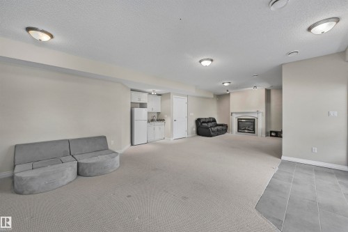 1516 Thorogood Close, Edmonton, AB - Indoor