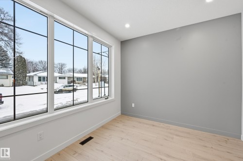 11121 51 Street, Edmonton, AB - Indoor Photo Showing Other Room