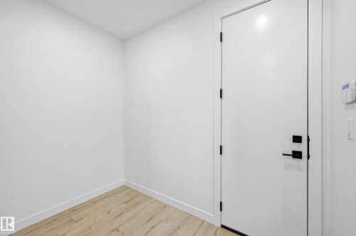 11121 51 Street, Edmonton, AB - Indoor Photo Showing Other Room