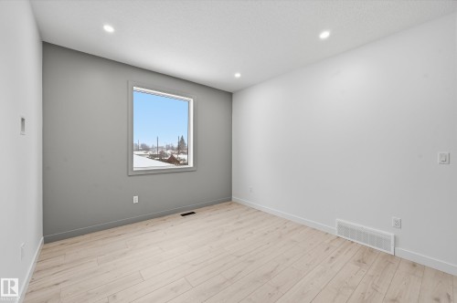 11121 51 Street, Edmonton, AB - Indoor Photo Showing Other Room