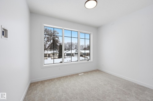 11121 51 Street, Edmonton, AB - Indoor Photo Showing Other Room